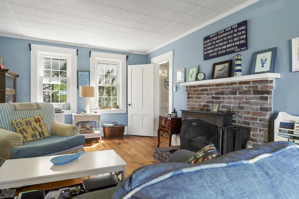 101 Bristol Road Damariscotta ME 04543