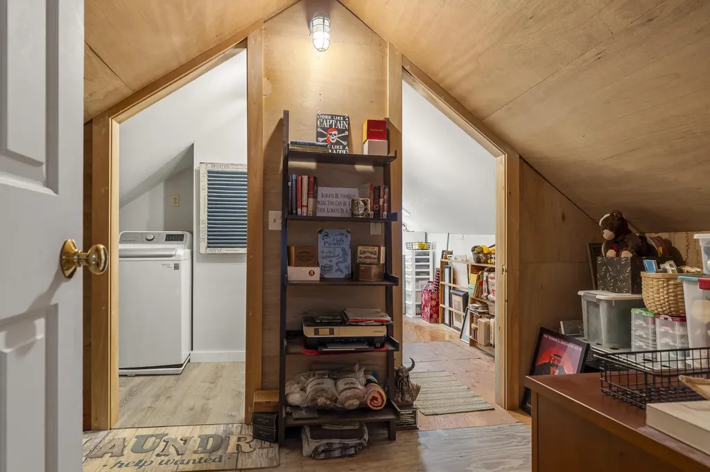 101 Bristol Road Damariscotta ME 04543
