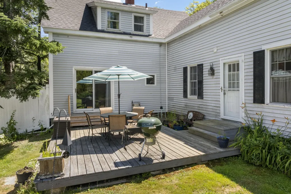101 Bristol Road Damariscotta ME 04543