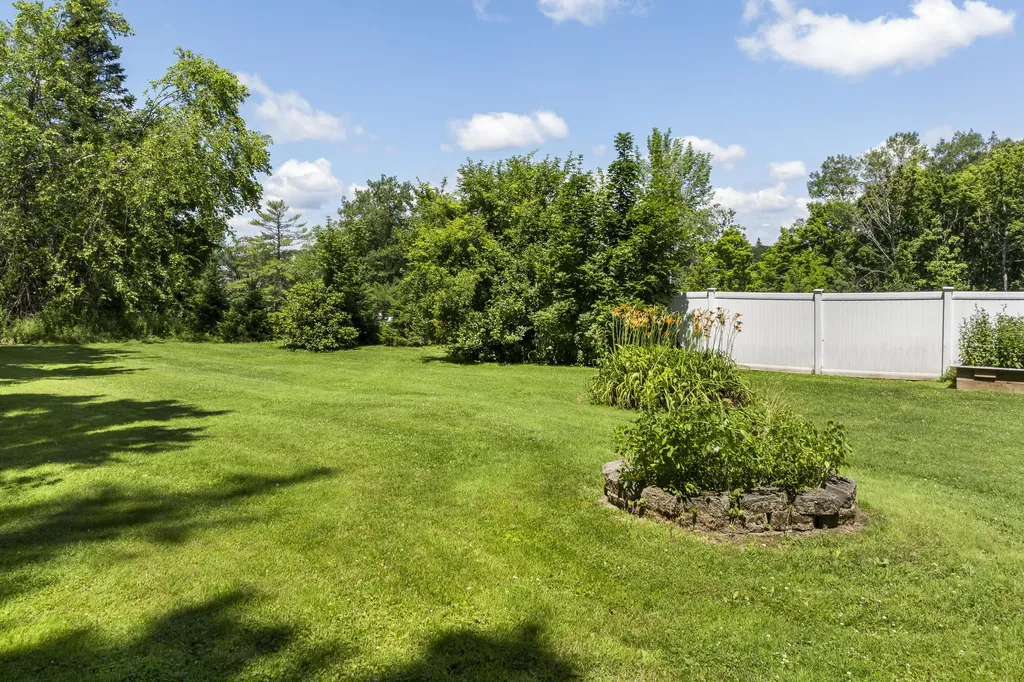 101 Bristol Road Damariscotta ME 04543