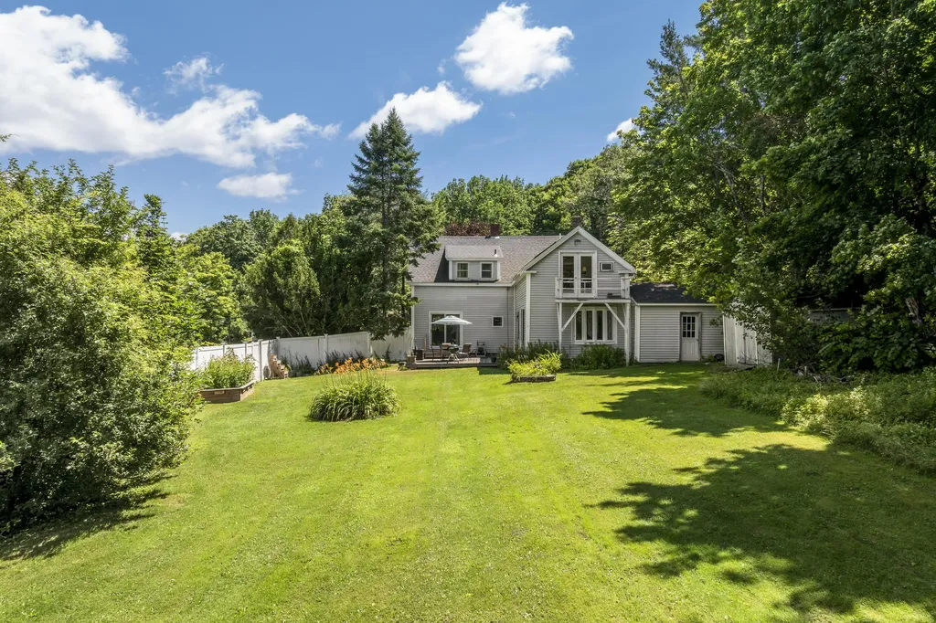 101 Bristol Road Damariscotta ME 04543