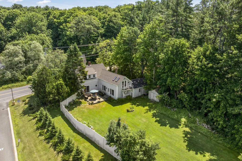 101 Bristol Road Damariscotta ME 04543
