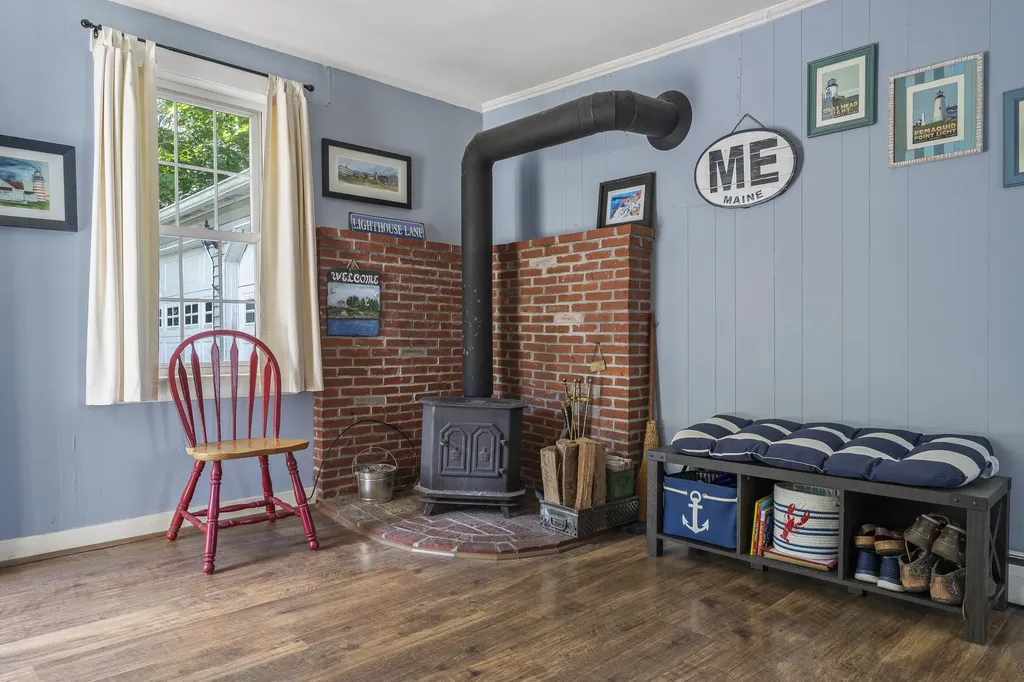 101 Bristol Road Damariscotta ME 04543