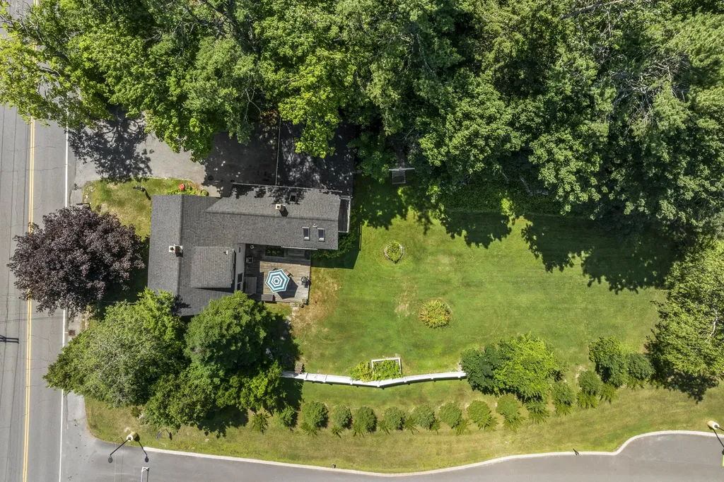 101 Bristol Road Damariscotta ME 04543