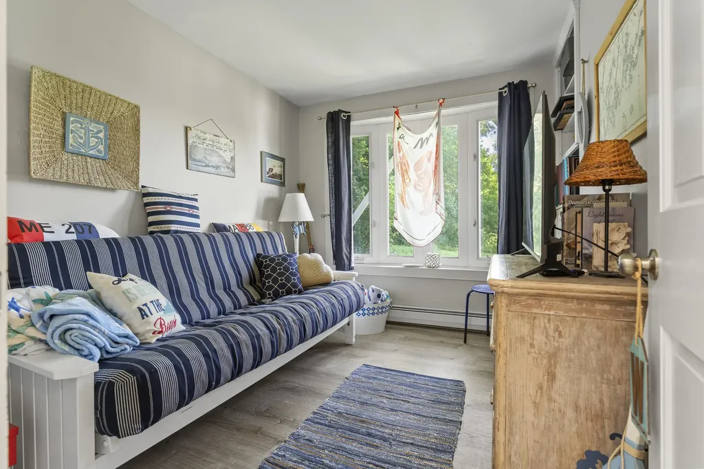 101 Bristol Road Damariscotta ME 04543