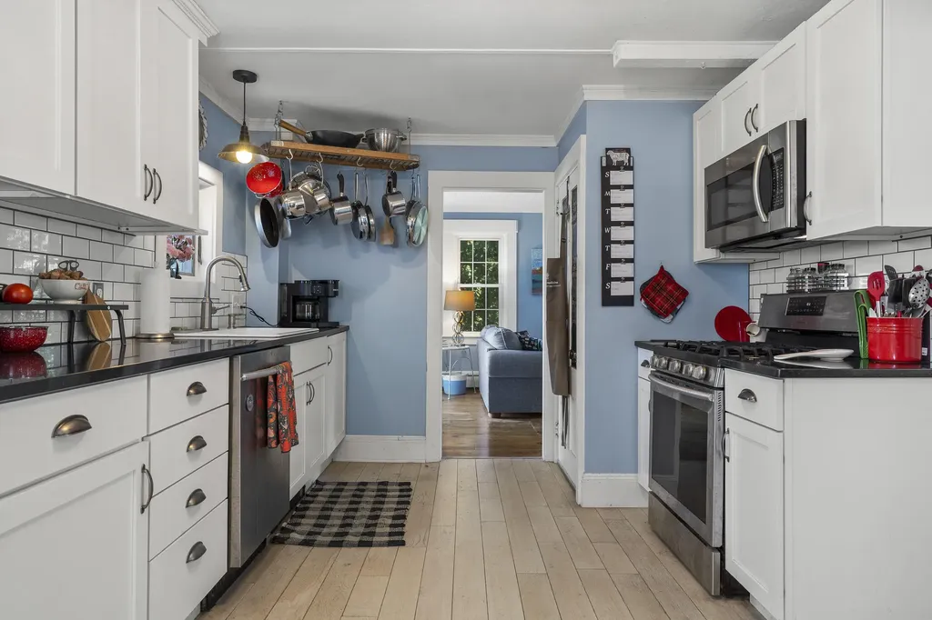 101 Bristol Road Damariscotta ME 04543