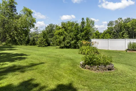 101 Bristol Road Damariscotta ME 04543