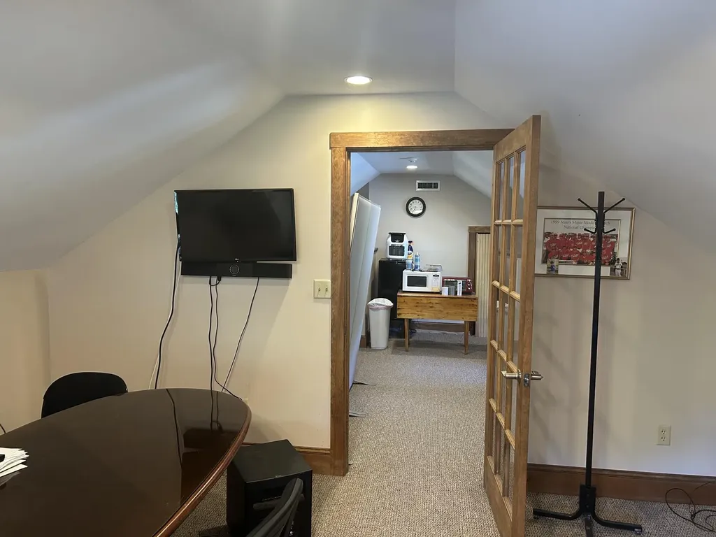 1087 Main Street Sanford ME 04073