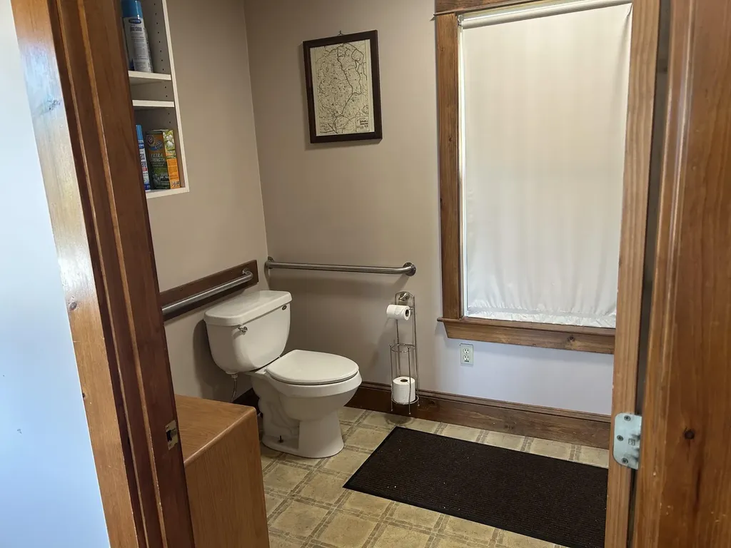 1087 Main Street Sanford ME 04073