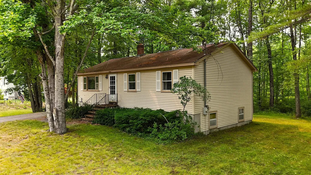 16 Pierce Avenue Sanford ME 04073