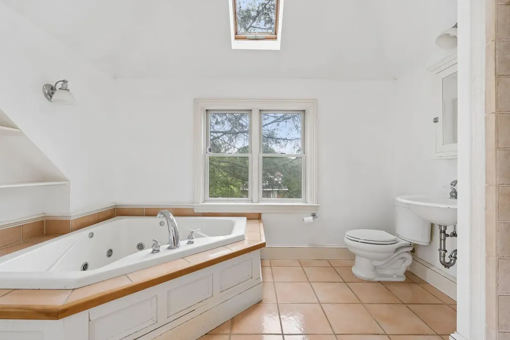 141 Allen Avenue Portland ME 04103