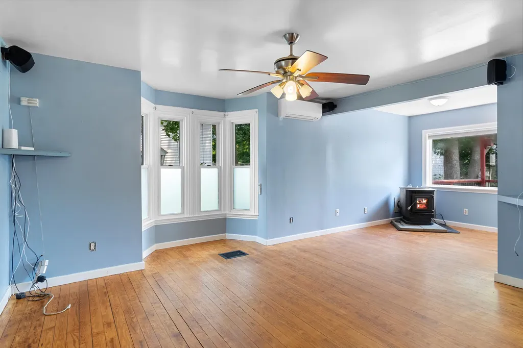 455 Old County Road Rockland ME 04841