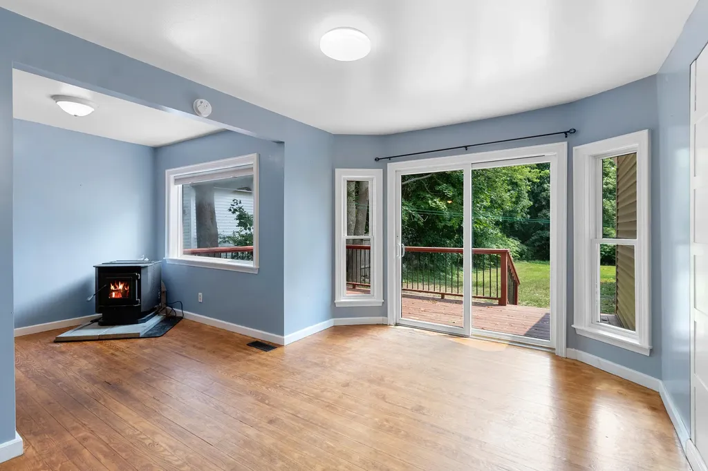 455 Old County Road Rockland ME 04841