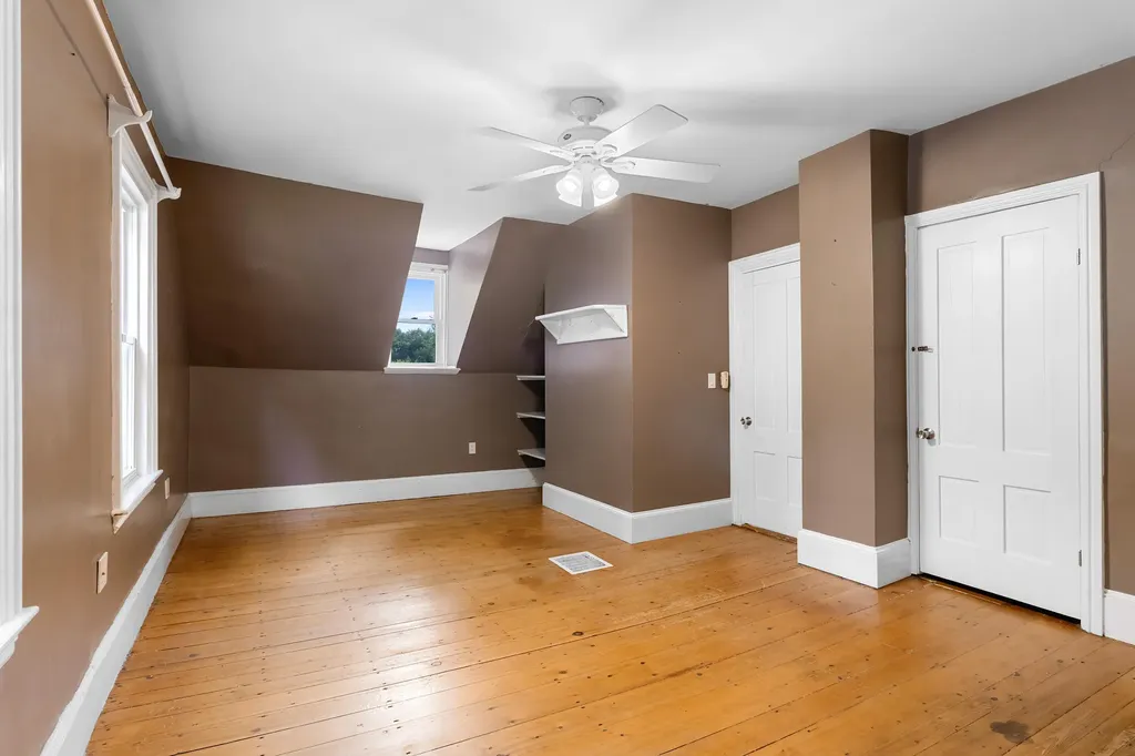 455 Old County Road Rockland ME 04841