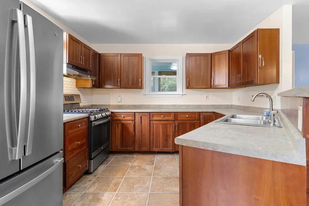 455 Old County Road Rockland ME 04841