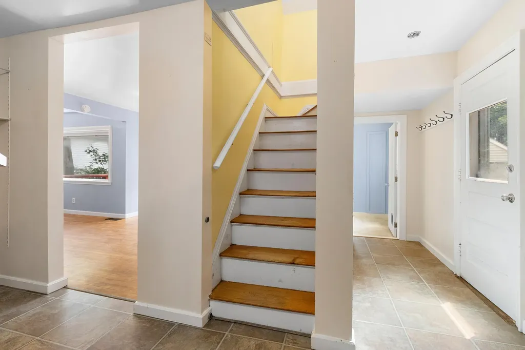 455 Old County Road Rockland ME 04841