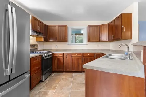 455 Old County Road Rockland ME 04841