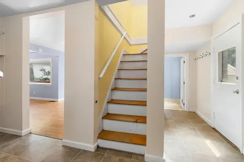 455 Old County Road Rockland ME 04841