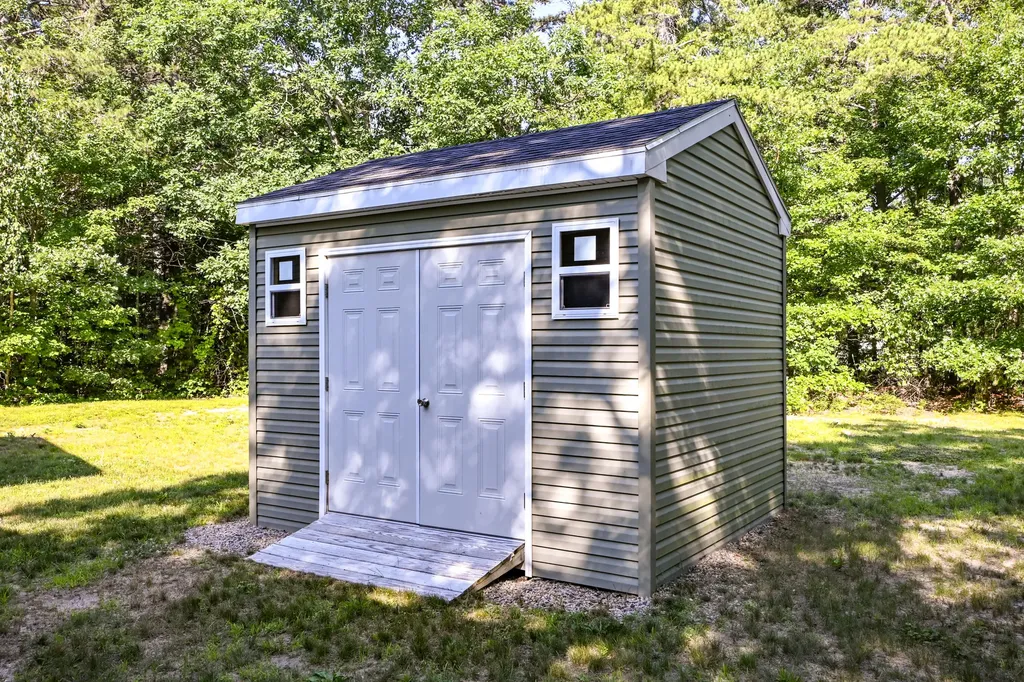 65 Golden Era Circle Alfred ME 04002