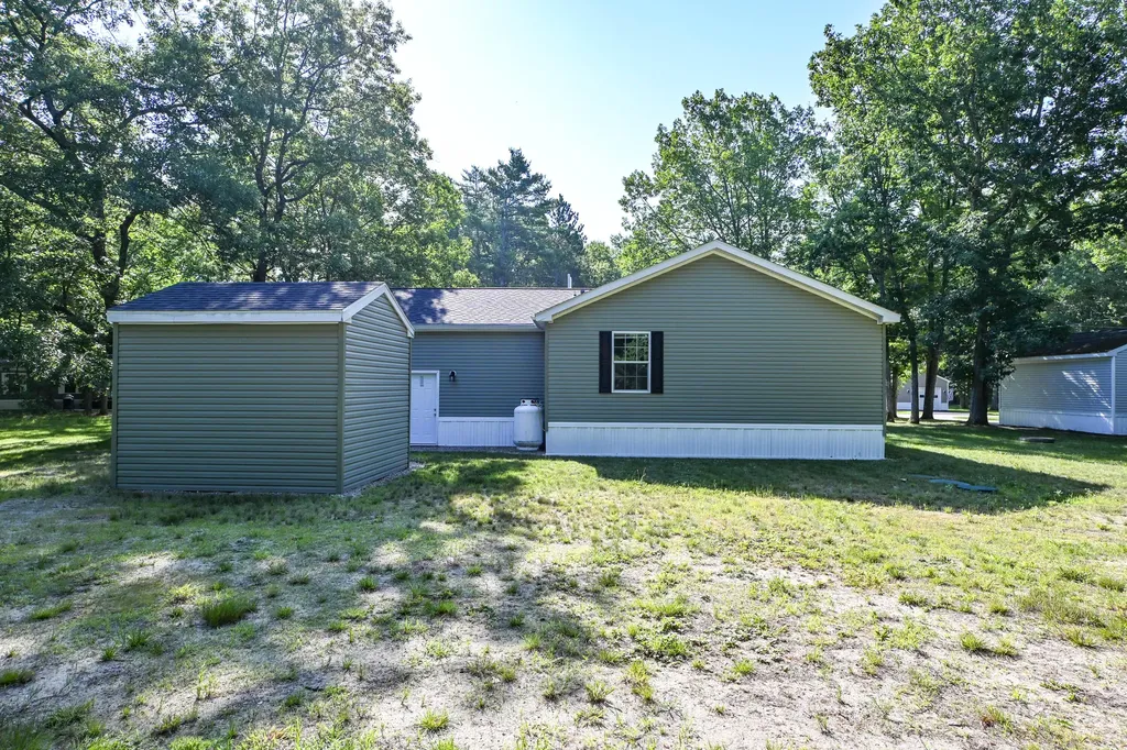 65 Golden Era Circle Alfred ME 04002