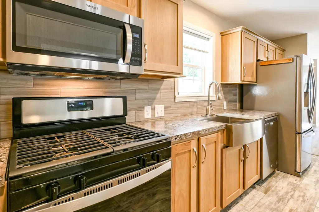 65 Golden Era Circle Alfred ME 04002