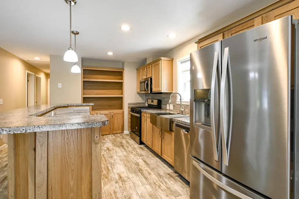 65 Golden Era Circle Alfred ME 04002