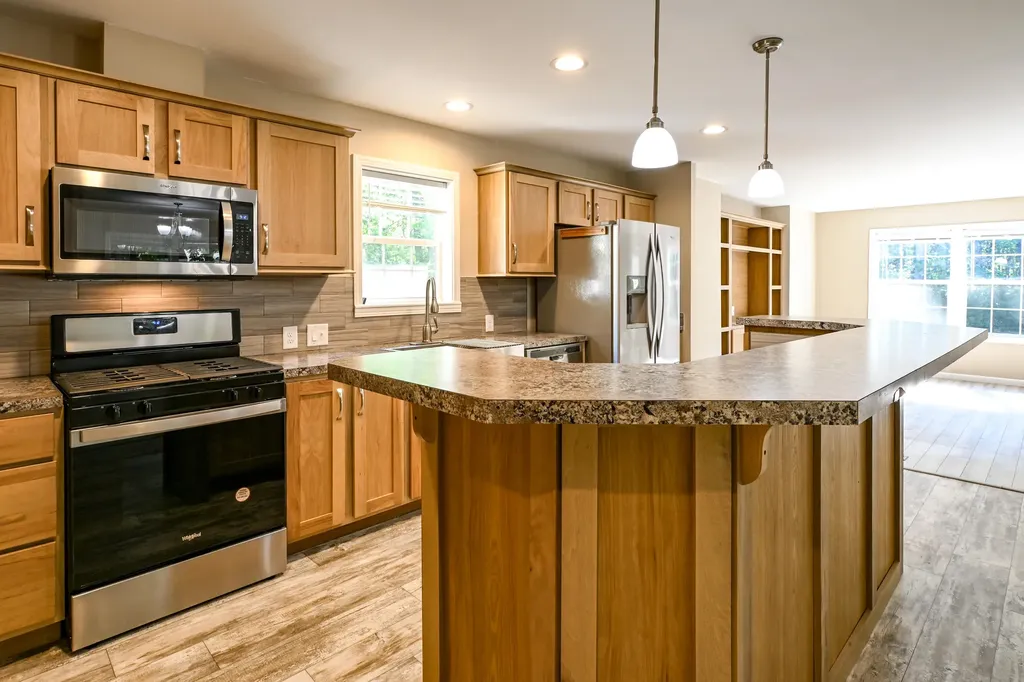 65 Golden Era Circle Alfred ME 04002