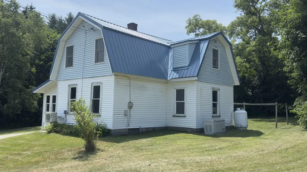 2648 Union Street Hermon ME 04401