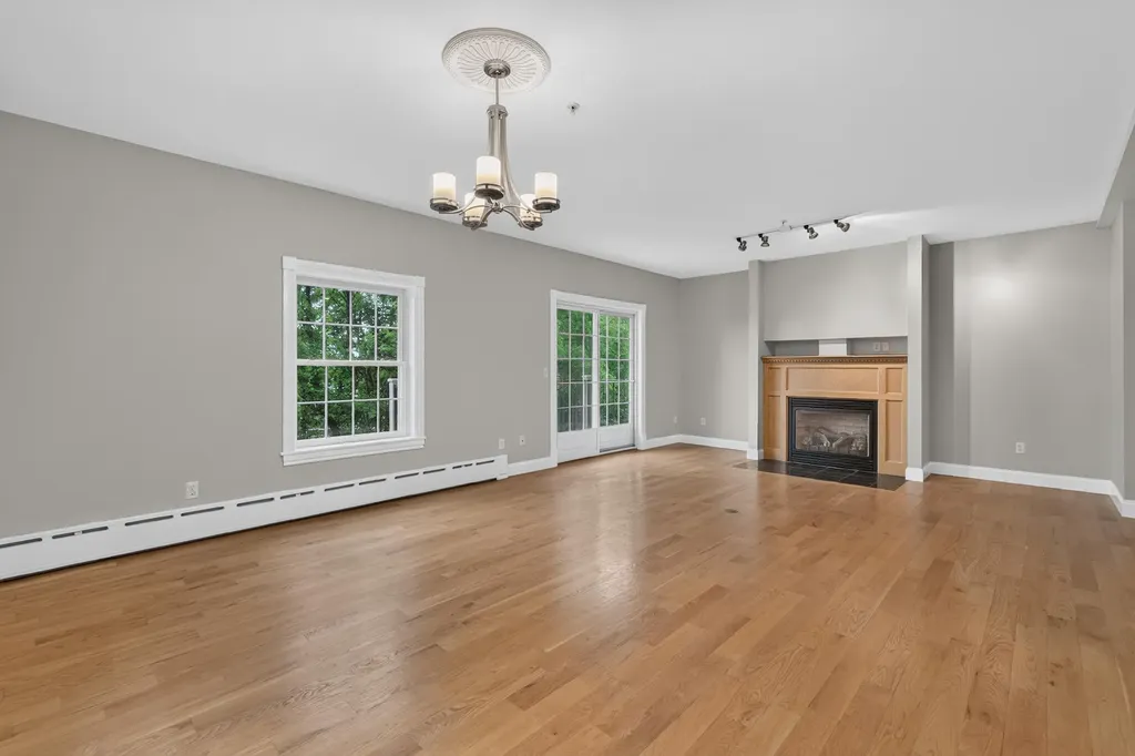 24 Brackett Street Portland ME 04102