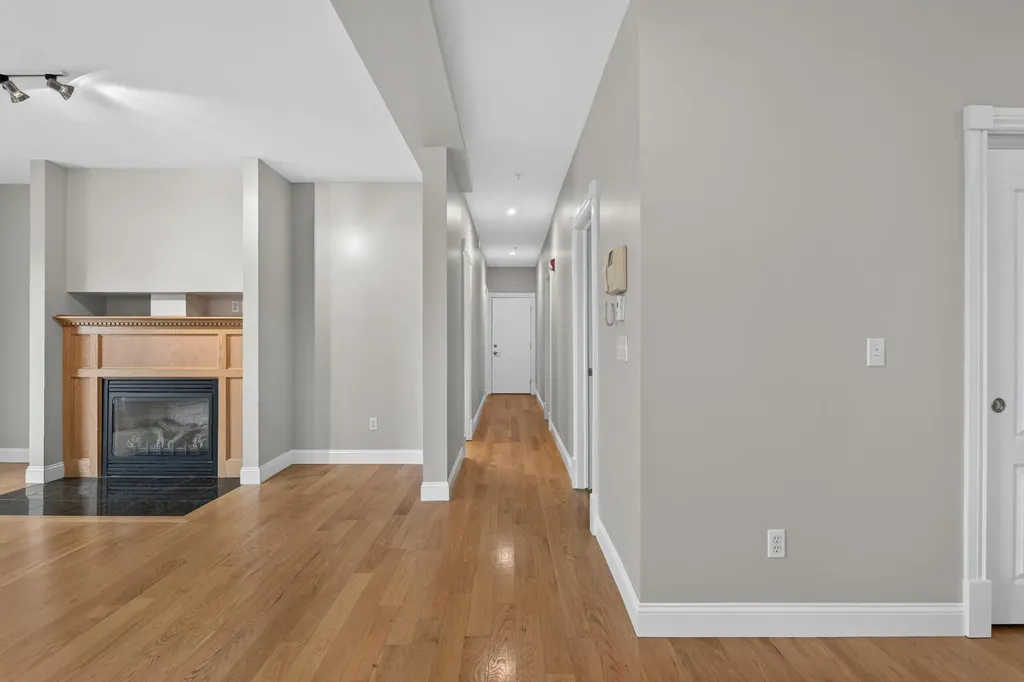 24 Brackett Street Portland ME 04102
