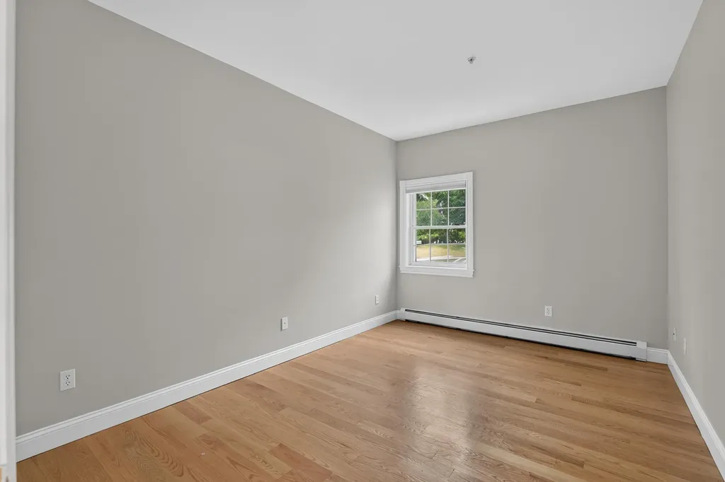 24 Brackett Street Portland ME 04102