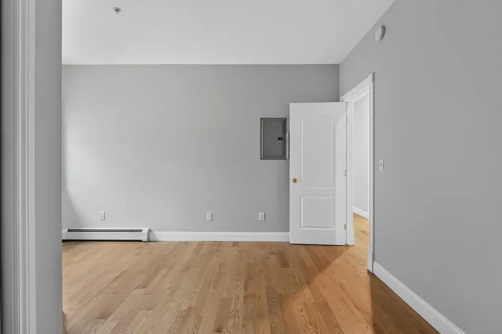 24 Brackett Street Portland ME 04102