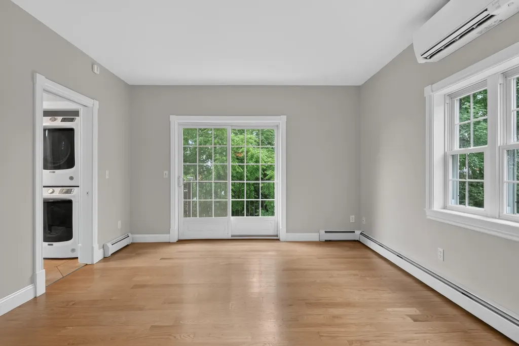 24 Brackett Street Portland ME 04102