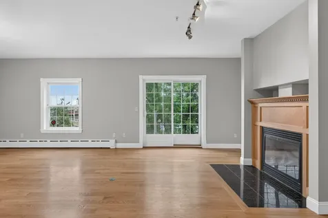 24 Brackett Street Portland ME 04102