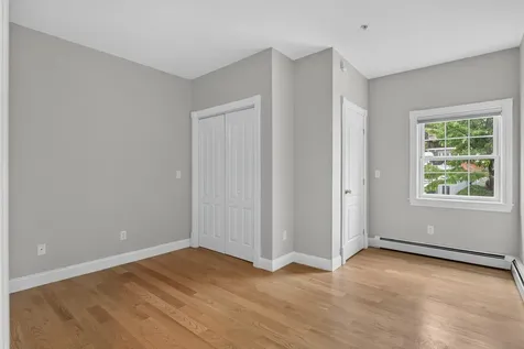 24 Brackett Street Portland ME 04102