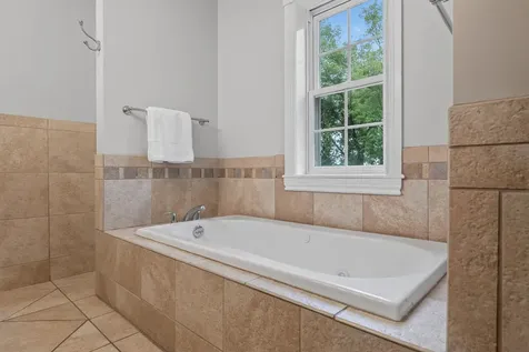 24 Brackett Street Portland ME 04102