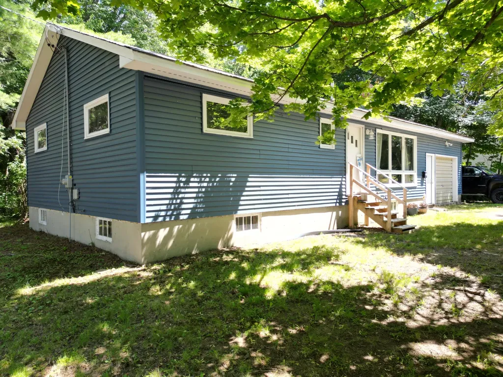 46 Edwards Street Lincoln ME 04457