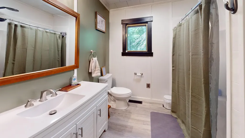 46 Edwards Street Lincoln ME 04457