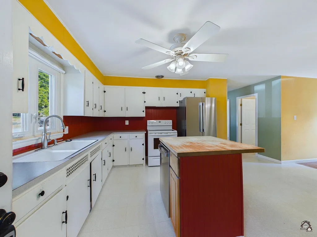 18 Fairview Court Auburn ME 04210