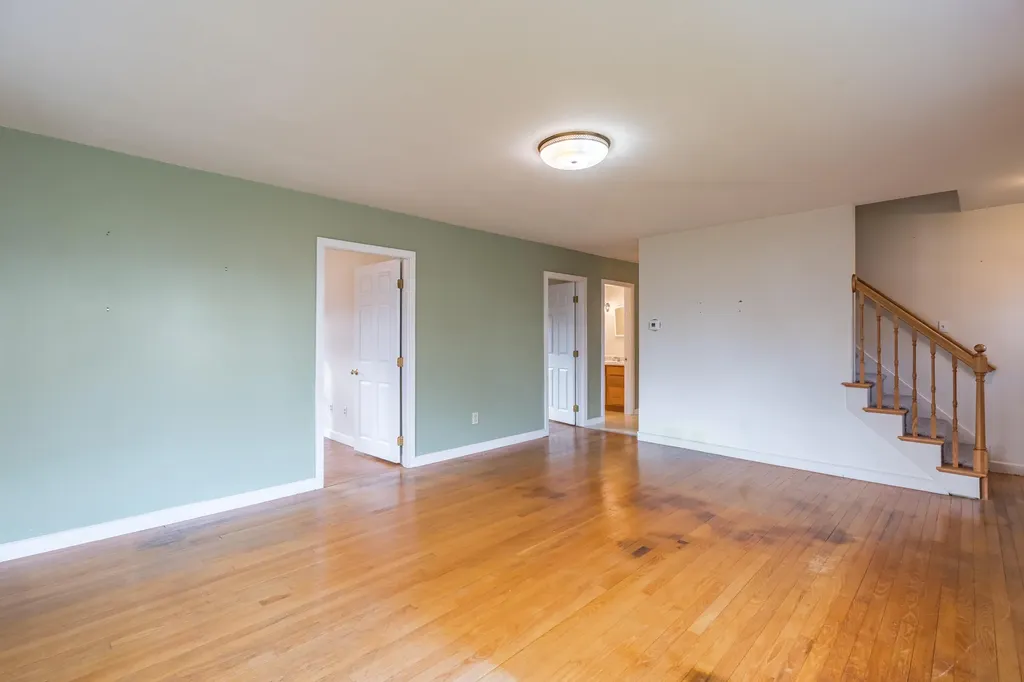 18 Fairview Court Auburn ME 04210