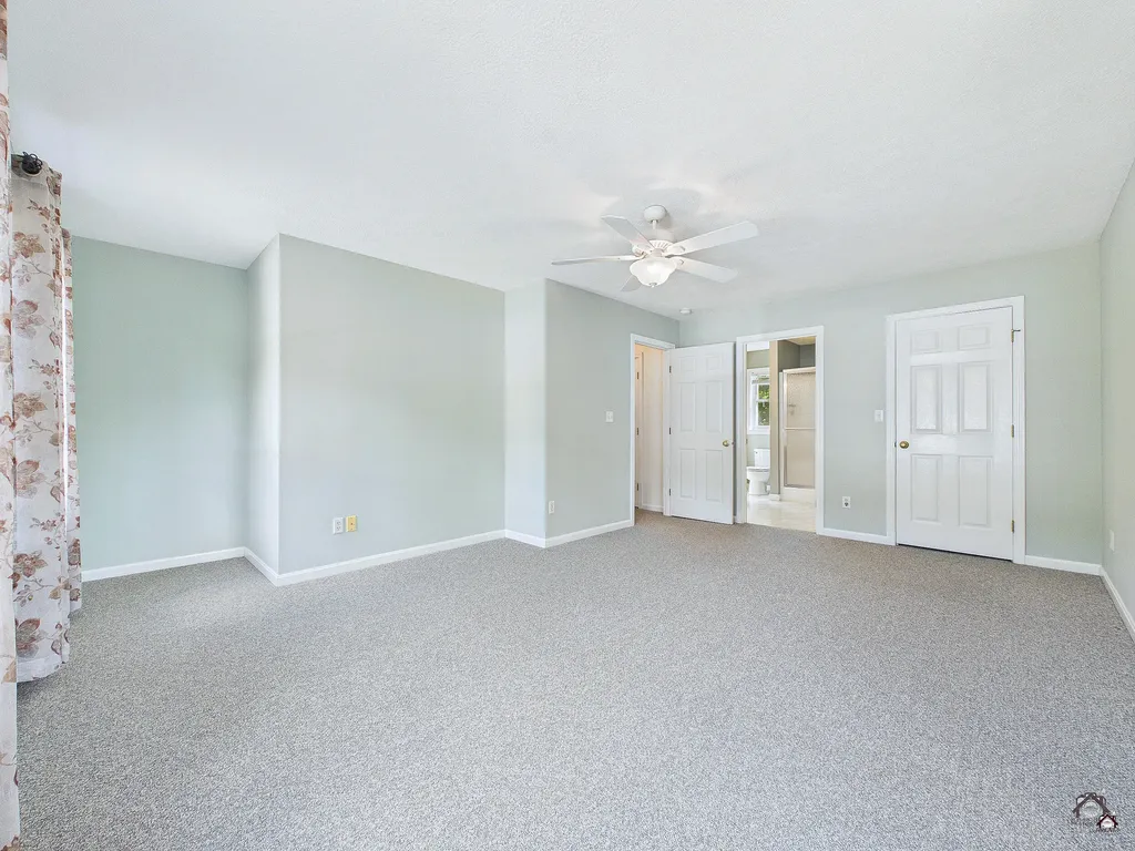 18 Fairview Court Auburn ME 04210