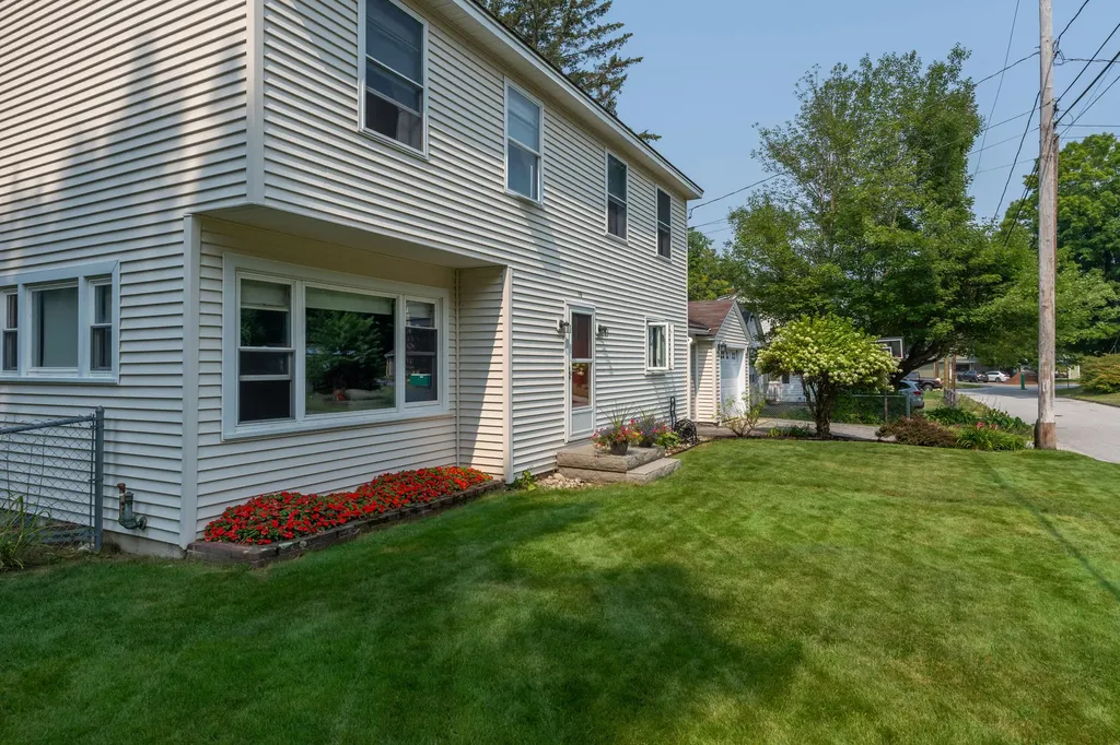 18 Fairview Court Auburn ME 04210