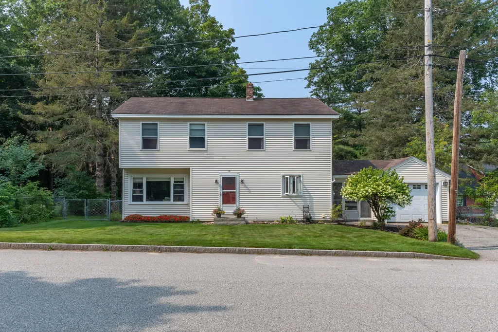 18 Fairview Court Auburn ME 04210