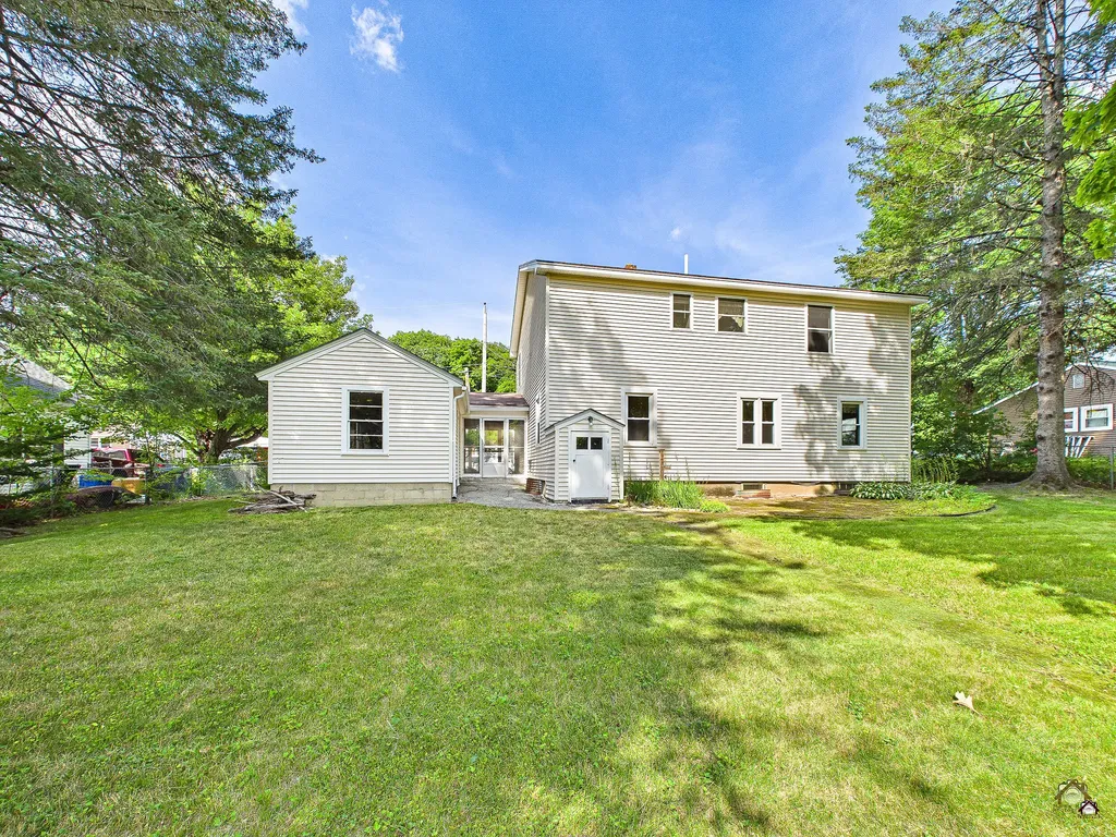 18 Fairview Court Auburn ME 04210