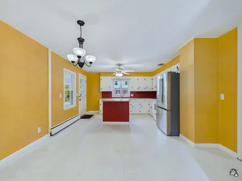 18 Fairview Court Auburn ME 04210
