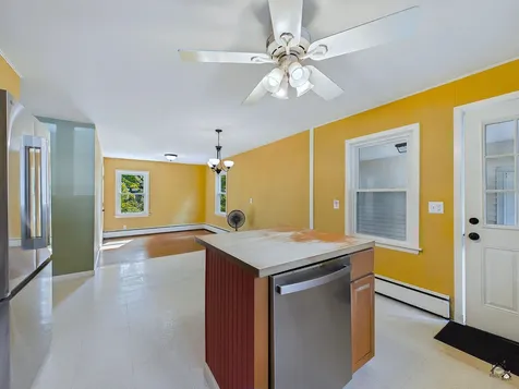 18 Fairview Court Auburn ME 04210