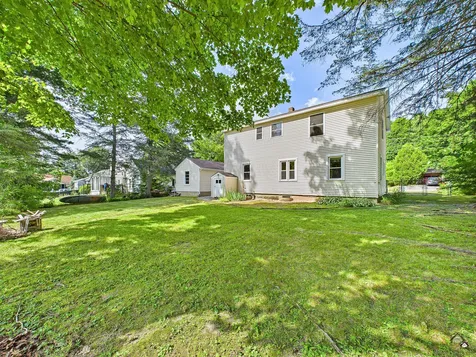 18 Fairview Court Auburn ME 04210