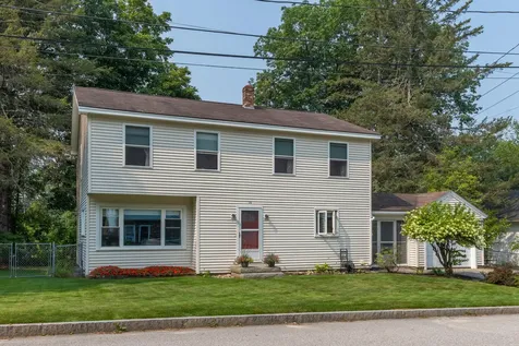 18 Fairview Court Auburn ME 04210