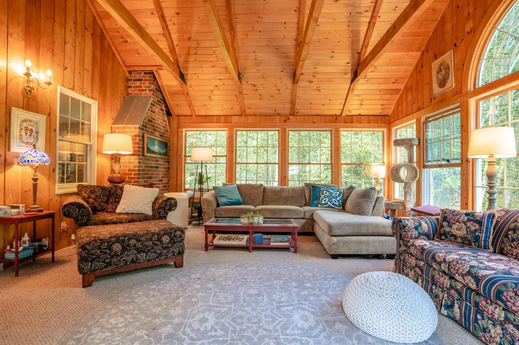 38 Lakeside Drive Falmouth ME 04105