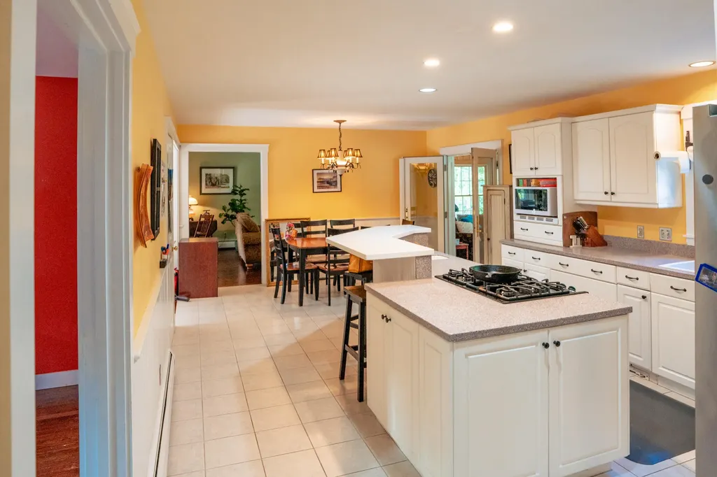 38 Lakeside Drive Falmouth ME 04105